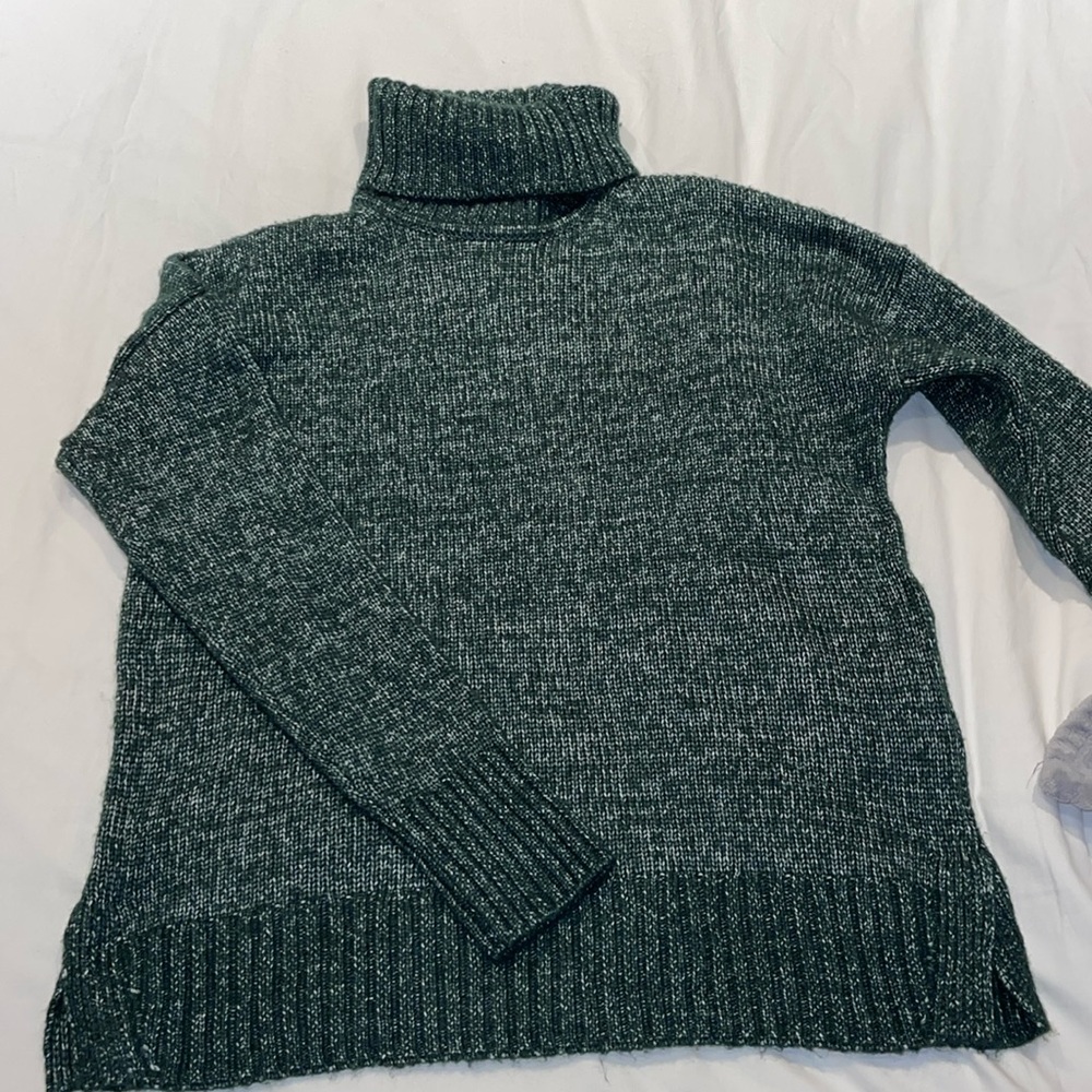 Green Banana Republic Turtleneck Women’s Sweater